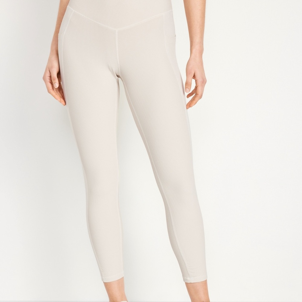 ⚡️Closet Cleanout⚡️ Old Navy Ribbed Powersoft Leggings